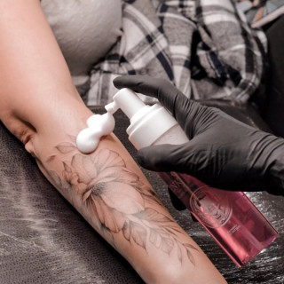 Mousse Nettoyante | CB2 Pink par Aloe Tattoo