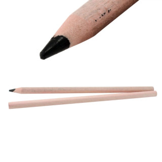 Crayon de maquillage tracé sourcils et lèvres